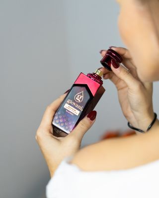 💕👑 Giovani® SIGNATURE – zapach o niepowtarzalnym charakterze, łączący w sobie głębię, elegancję i nutkę tajemniczości. ✨ W...